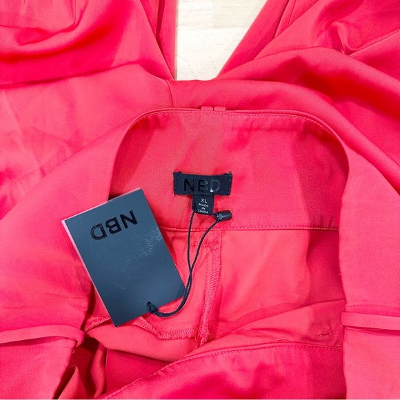 NBD Satin Cigarette Pant in Red NWT size XL - Picture 10 of 11